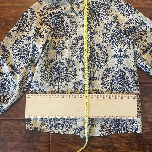 SHEIN Blue and Cream Patterned Button Down Shirt - Picture 9 of 12